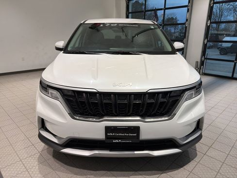 Used 2023 Kia Carnival LX image 8