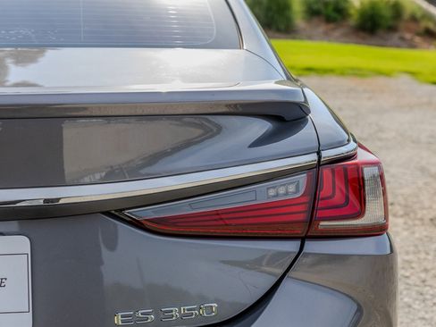 Used 2021 Lexus ES 350 w/ Premium Package FWD image 11