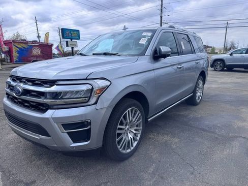 Used 2024 Ford Expedition Limited image 1