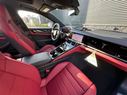 Certified 2026 Porsche Panamera RWD image 39