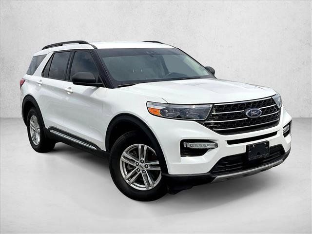 Used 2020 Ford Explorer XLT w/ Equipment Group 202A AWD/4WD image 9