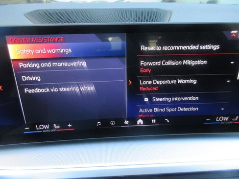 Used 2024 BMW i4 eDrive35 w/ Premium Package RWD image 59