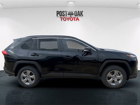 New 2025 Toyota RAV4 XLE image 8