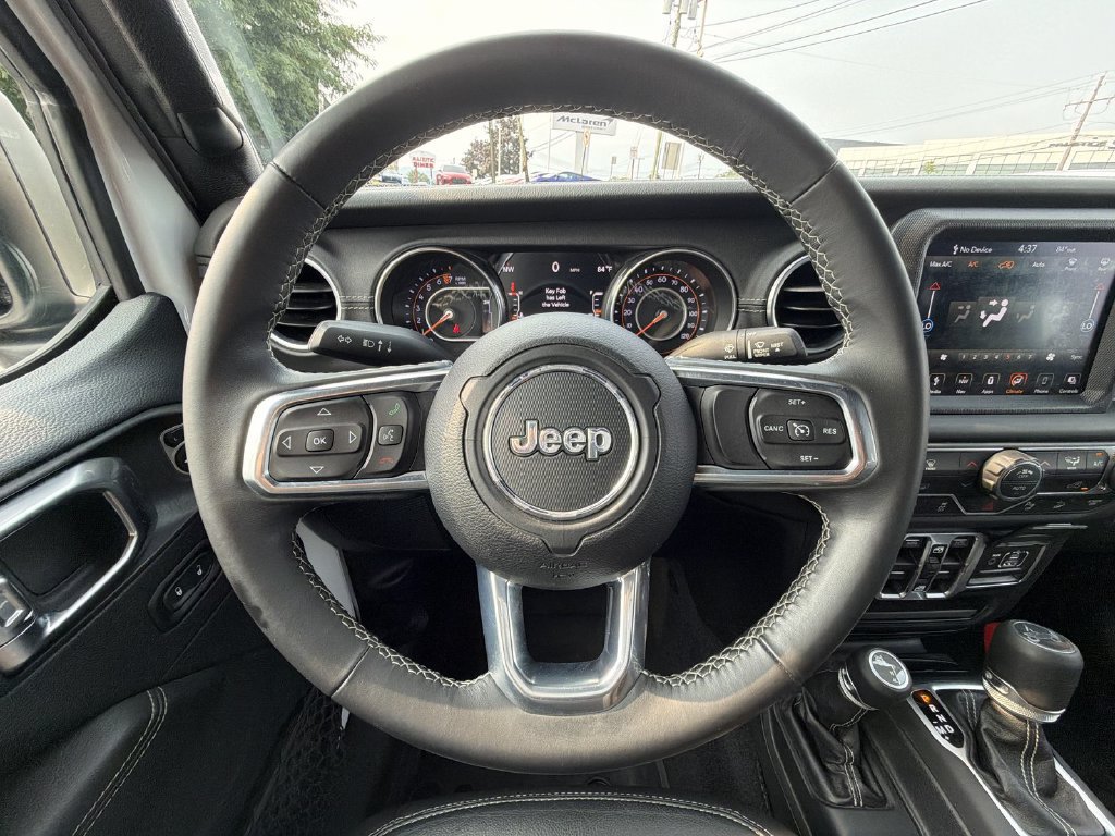 Used 2018 Jeep Wrangler Unlimited Sahara AWD/4WD image 23