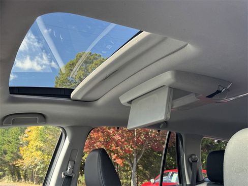 Used 2021 Honda Pilot Touring image 17