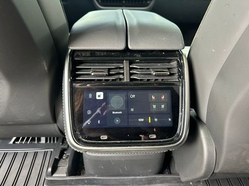 Used 2025 Rivian R1S Adventure image 30