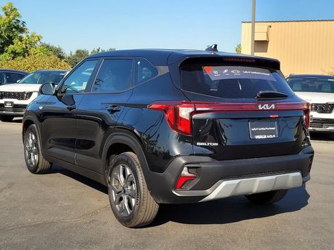Certified 2026 Kia Seltos LX FWD image 8