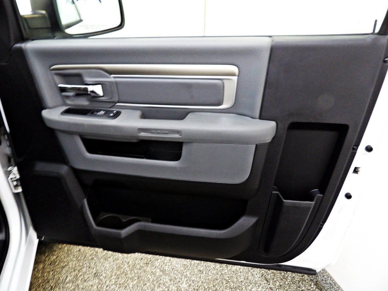 Used 2015 RAM 1500 Tradesman w/ Power & Remote Entry Group RWD image 8