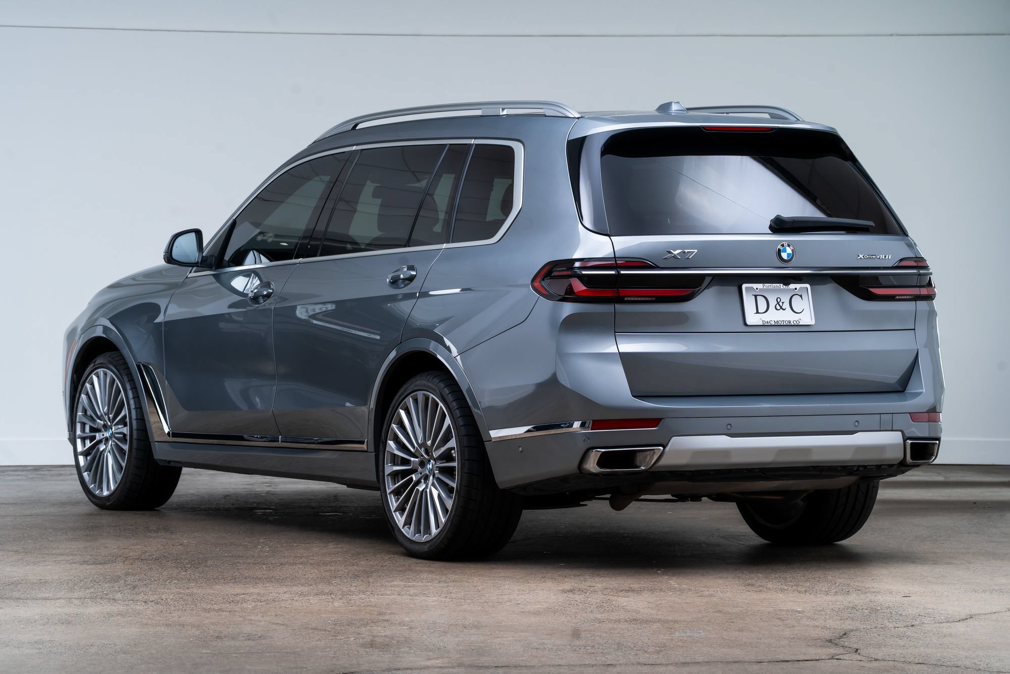Used 2023 BMW X7 xDrive40i w/ Executive Package AWD/4WD image 5