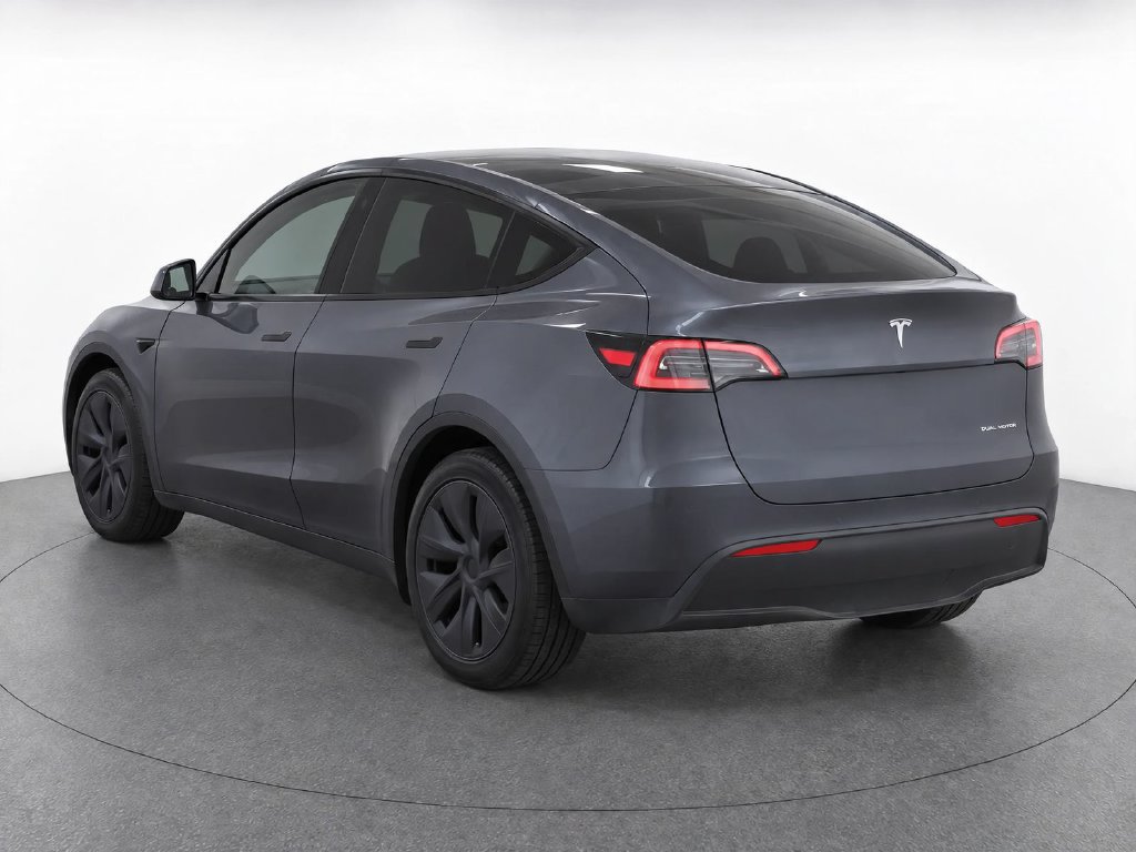 Used 2024 Tesla Model Y Long Range AWD/4WD image 4