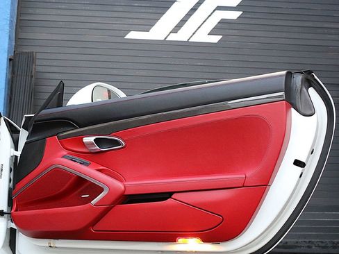 Used 2013 Porsche 911 Carrera S image 23