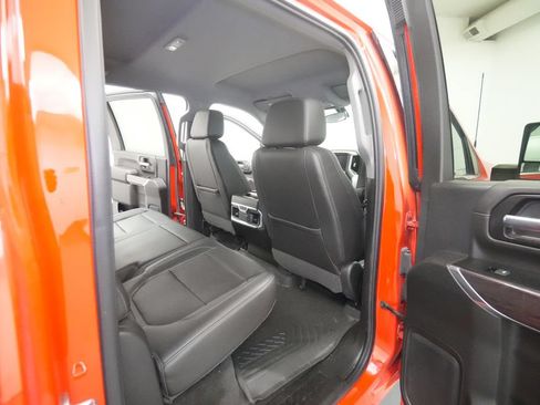 Used 2020 Chevrolet Silverado 2500 LTZ AWD/4WD image 31