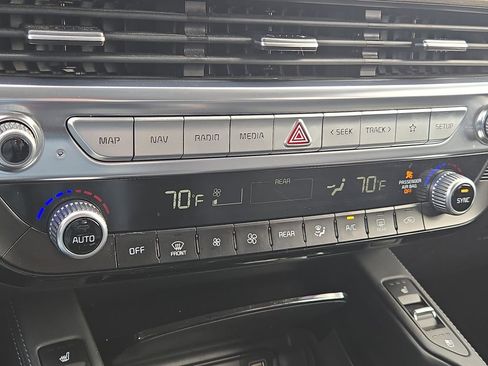 Certified 2022 Kia Telluride EX w/ EX Premium Package image 27