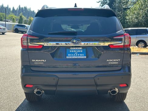 Used 2025 Subaru Ascent Touring AWD/4WD image 4