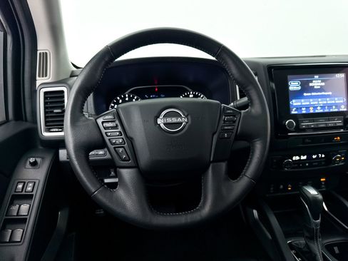Used 2024 Nissan Frontier SL w/ Technology Package RWD image 32