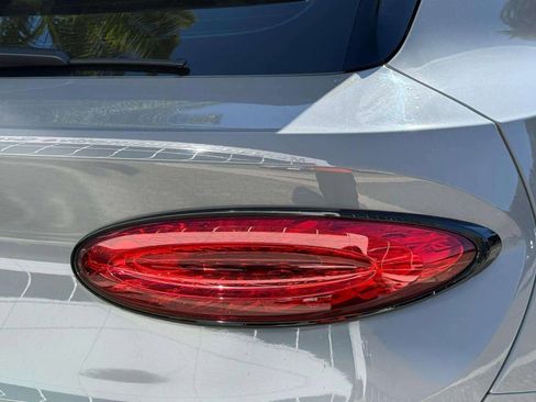 Certified 2022 Bentley Bentayga image 45