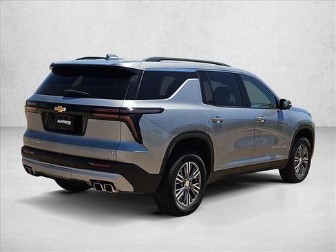 Used 2024 Chevrolet Traverse LT AWD/4WD image 11