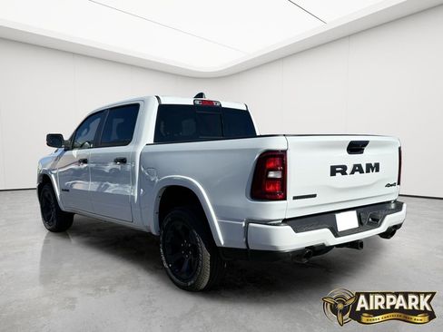 New 2026 RAM 1500 4x4 Crew Cab image 7