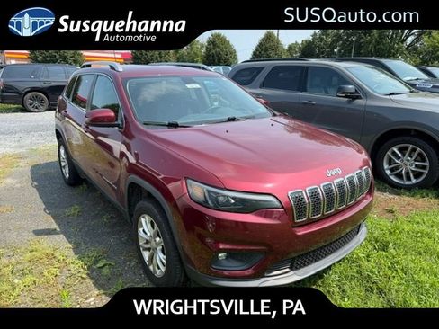 Used 2019 Jeep Cherokee Latitude w/ Cold Weather Group AWD/4WD image 1