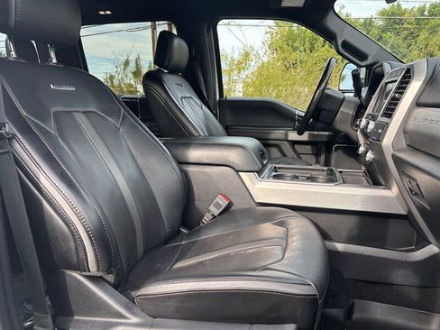 Used 2020 Ford F350 Platinum w/ Tremor Off-Road Package AWD/4WD image 18