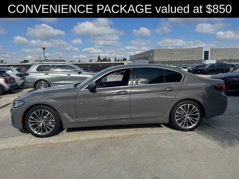 Used 2021 BMW 530i w/ Convenience Package RWD image 2