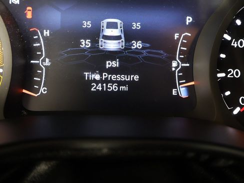 Used 2022 Jeep Compass Latitude image 36