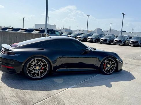 Used 2020 Porsche 911 Carrera 4S AWD/4WD image 4