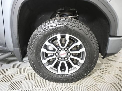 Used 2021 GMC Sierra 1500 AT4 w/ AT4 Preferred Package image 12