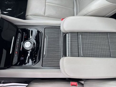 Used 2023 Jeep Wagoneer Series III w/ Premium Group I image 31