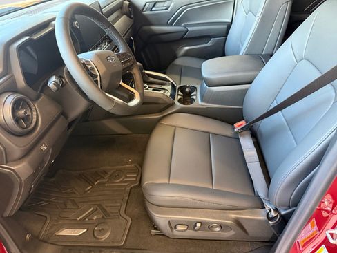 New 2026 Chevrolet Colorado Trail Boss w/ Midnight Edition AWD/4WD image 11