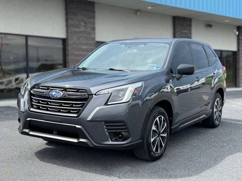 Used 2022 Subaru Forester AWD/4WD image 2