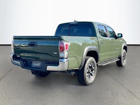 Used 2022 Toyota Tacoma TRD Off-Road AWD/4WD image 7