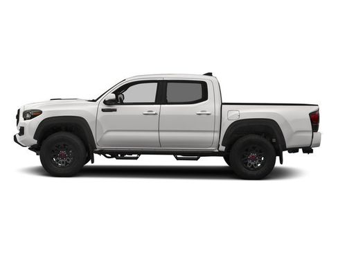 Used 2017 Toyota Tacoma TRD Off-Road AWD/4WD image 6