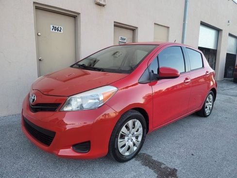 Used 2013 Toyota Yaris LE FWD image 3