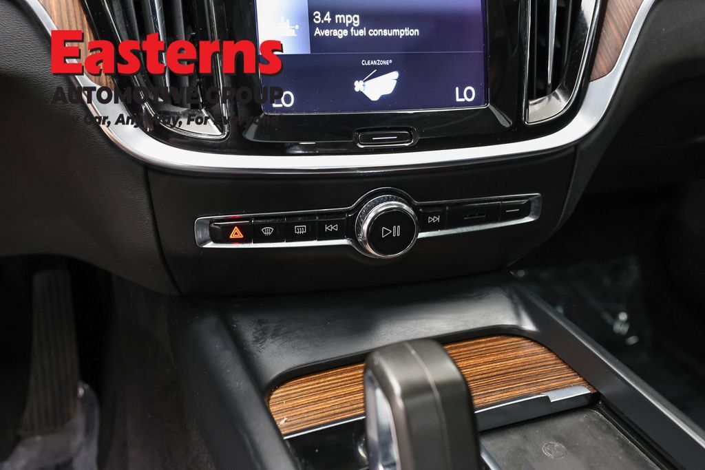 Used 2022 Volvo S60 B5 Inscription FWD image 21