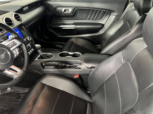 Used 2022 Ford Mustang Premium image 4