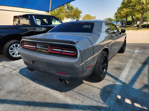 Used 2017 Dodge Challenger R/T w/ Sound Group RWD image 4