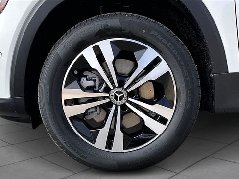New 2026 Mercedes-Benz GLB 250 image 21