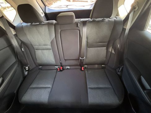 Used 2025 Nissan Rogue SV FWD image 40