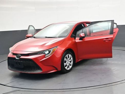 Used 2021 Toyota Corolla LE FWD image 35