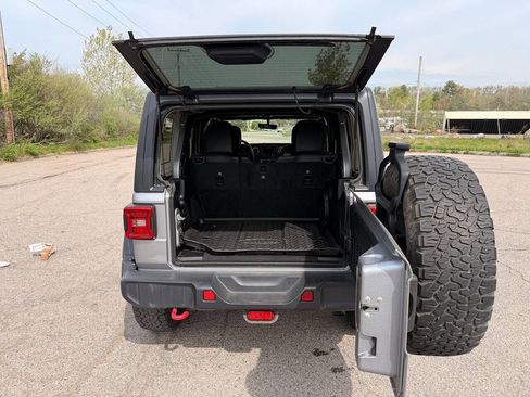 Used 2019 Jeep Wrangler Unlimited Rubicon AWD/4WD image 16
