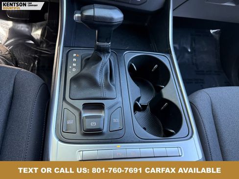 Used 2026 Kia Carnival LX FWD image 23