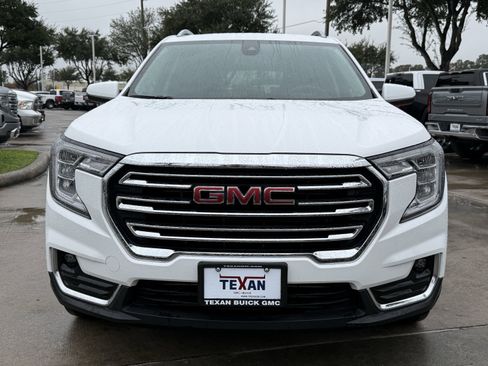 Used 2024 GMC Terrain SLT image 10
