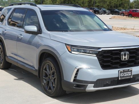 Used 2024 Honda Pilot Elite image 3