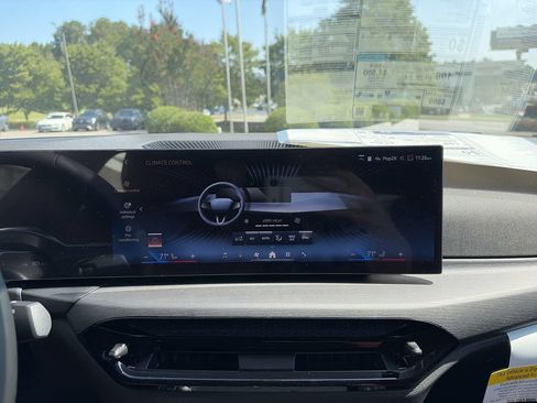 Used 2026 BMW i4 eDrive40 w/ M Sport Package RWD image 26