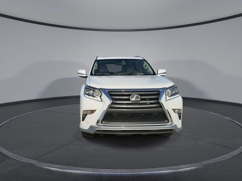 Used 2017 Lexus GX 460 Luxury AWD/4WD image 3
