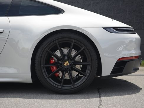 Certified 2022 Porsche 911 Carrera S RWD image 37