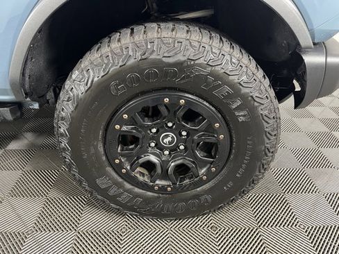 Used 2023 Ford Bronco Wildtrak image 9