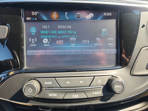 Used 2018 Buick Envision Essence FWD image 17