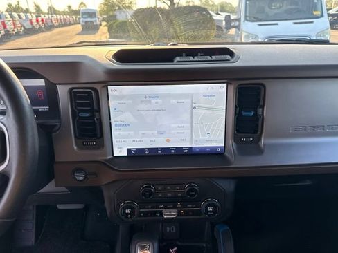 Used 2023 Ford Bronco Outer Banks AWD/4WD image 18